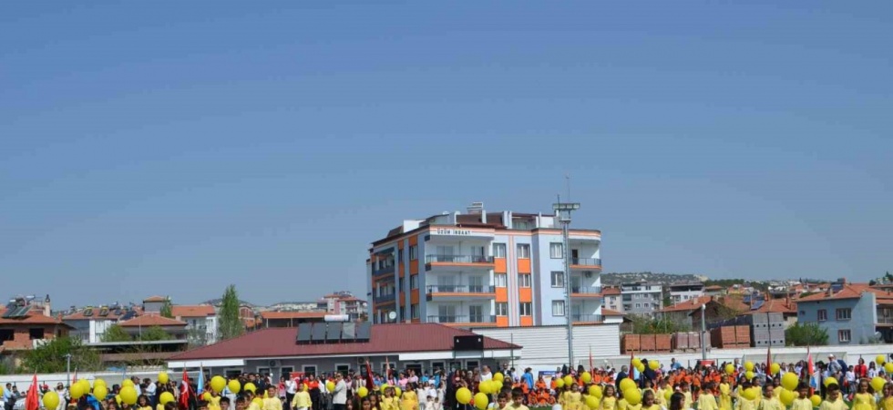 Selendi’de 23 Nisan coşkusu