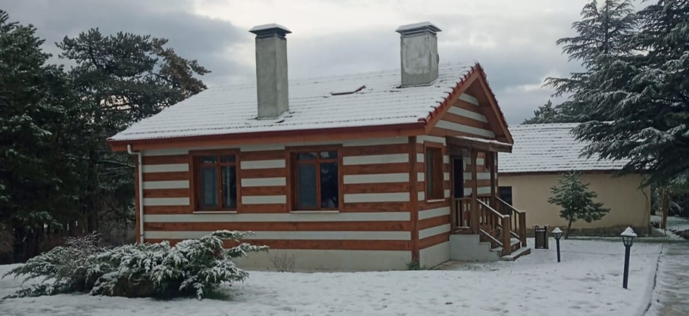 Spil Dağı Milli Parkı beyaza büründü