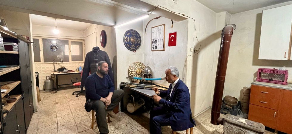 "Tarih Ellerinde Hayat Buluyor"