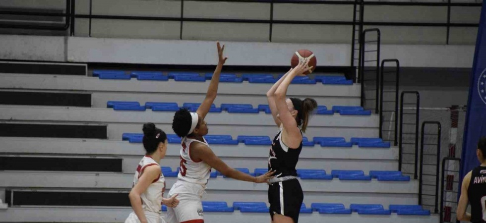 Turgutlu Belediyespor’dan farklı galibiyet: 84-70