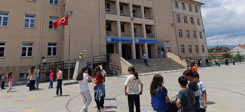 3 farklı ilden öğrenciler huzurlu bir şekilde aynı okulda eğitim görüyor