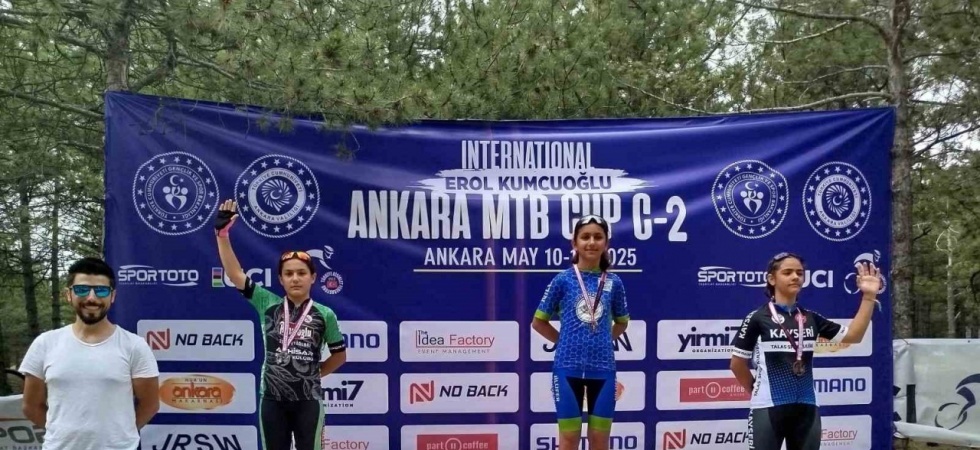 Akhisarlı bisikletçiler Ankara’da zirvede yer aldı