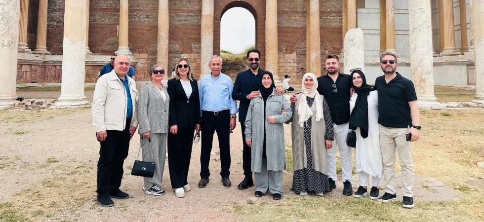 Arınç, Sardes Antik Kenti ve yeni açılan Manisa Müzesini ziyaret etti
