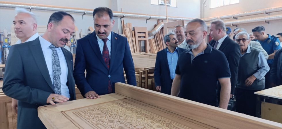 Demirci halısından sonra cami donanımları da dünyaya ulaşıyor