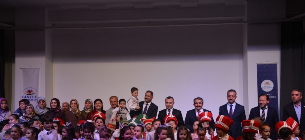 Demirci’de Kur’an Kursu öğrencilerinden yıl sonu gösterisi