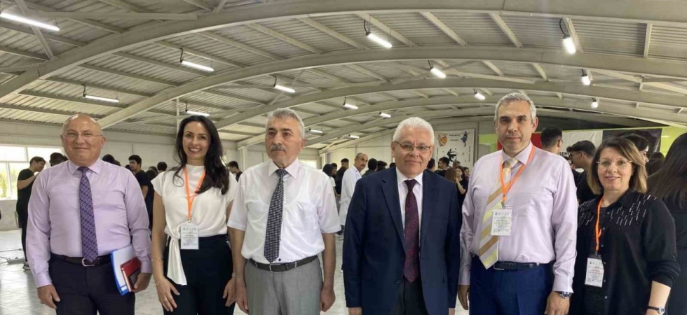 Gençler biyoloji ile buluştu