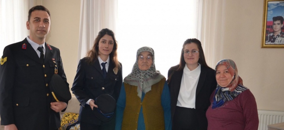 Kaymakam Özdemir’den şehit annelerine anlamlı ziyaret