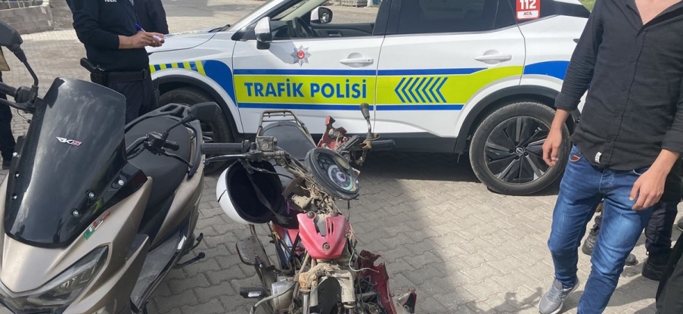 Kula’da otomobil ile motosiklet çarpıştı: 1 yaralı