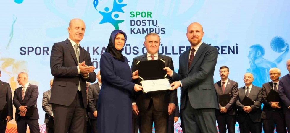 Manisa CBÜ’ye "Spor Dostu Kampüs" ödülü