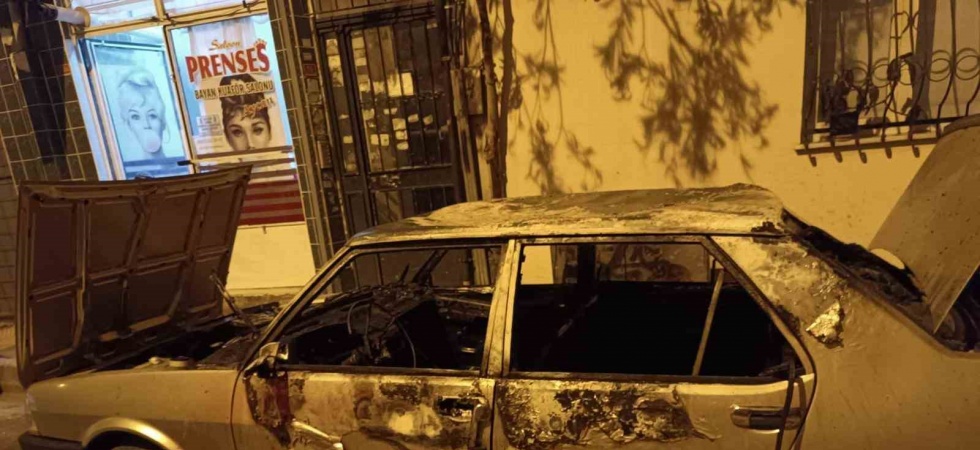 Manisa’da 13 araca zarar veren şahıs hastaneye yatırıldı