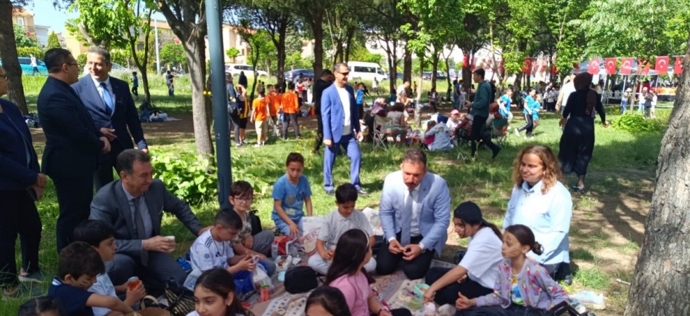 Manisa’da 33 okulun öğrencileri Çocuk Şenliği ve piknikte buluştu
