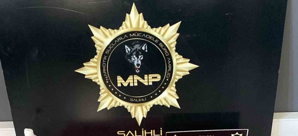 Manisa’da akıl almaz yöntem ifşa oldu: Uyuşturucuyu kâğıda döktüler