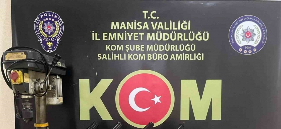 Manisa’da ruhsatsız silah operasyonu