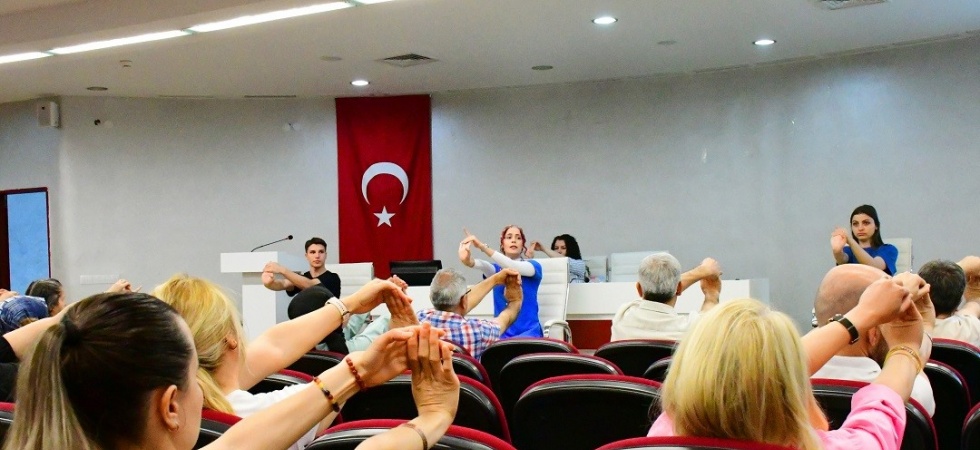 MCBÜ personeline uygulamalı ofis egzersizleri semineri verildi