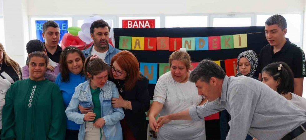 Özel öğrencilerin velilerine fiziksel sağlık ve beslenme semineri