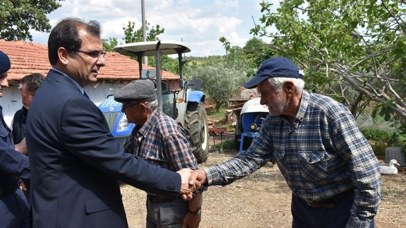 Salihli Kaymakamı Güldoğan, Mersinli, Derbent ve Karaoğlanlı’da talepleri dinledi