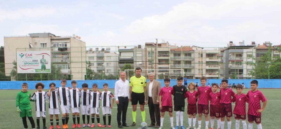 Salihli’de futbol şöleni başladı