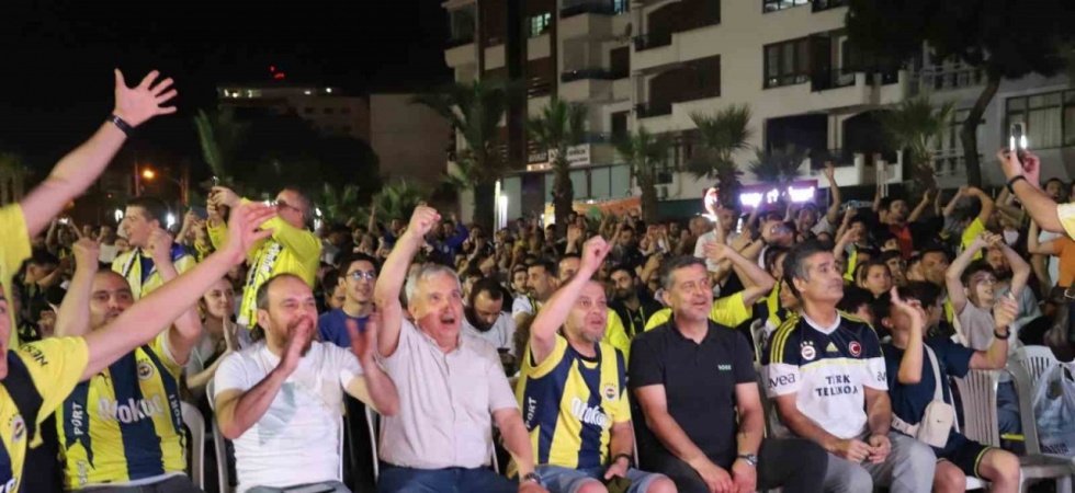Turgutlu’da Fenerbahçe Beko’nun tarihi zaferi dev ekranda izlendi