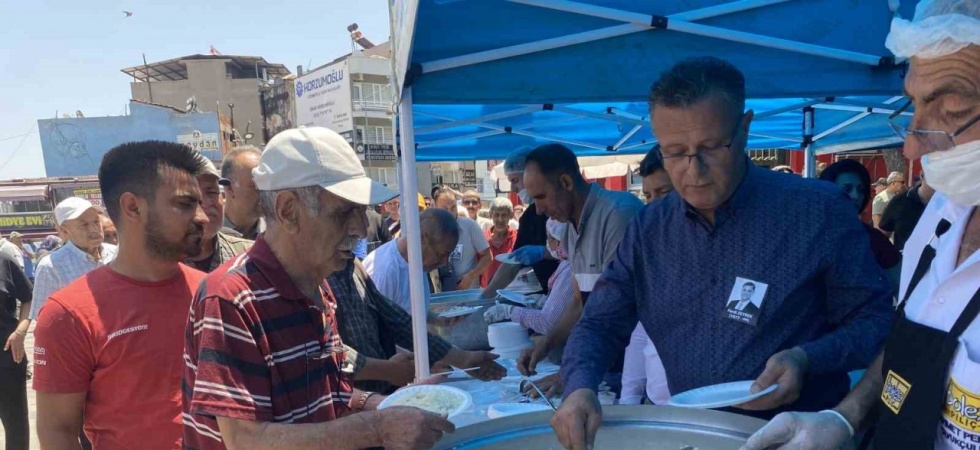 Alaşehir Belediyesi’nden merhum Ferdi Zeyrek için pilav hayrı