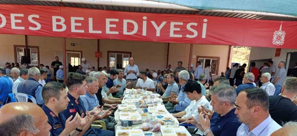 Asırlık gelenekte Ferdi Zeyrek için dualar edildi