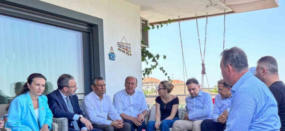 Bakan Kasapoğlu’ndan merhum Başkan Zeyrek’in ailesine taziye ziyareti