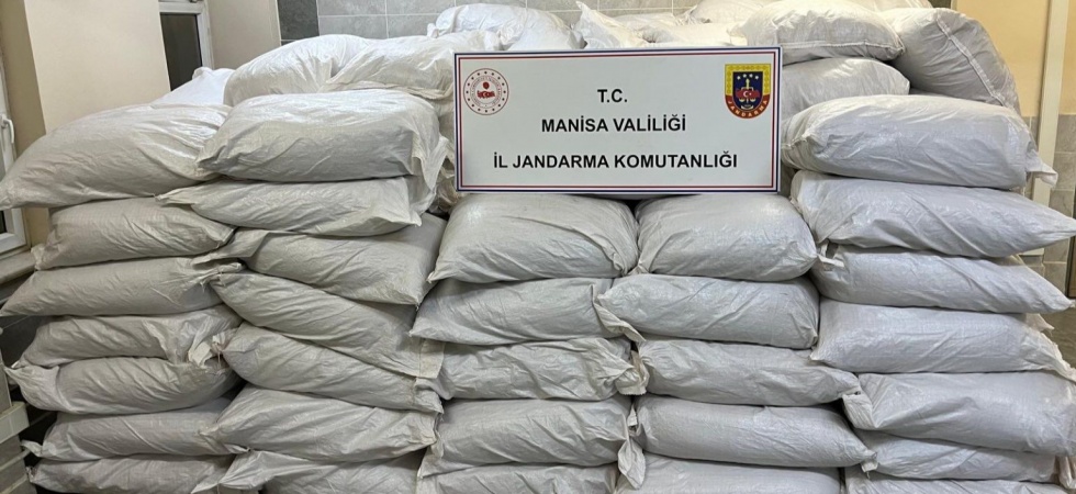 Manisa'da 7,9 Ton Kaçak Tütün Ele Geçirildi