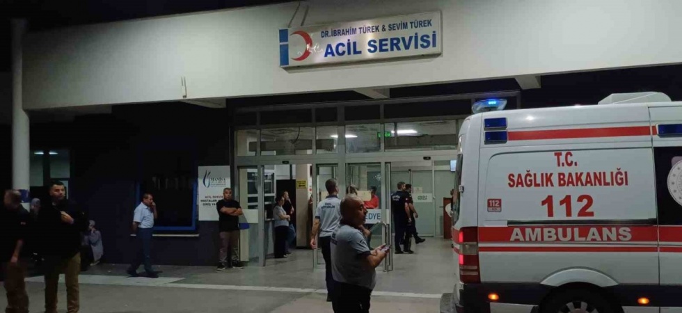 Manisa Büyükşehir Belediye Başkanı Ferdi Zeyrek elektrik çarpması sonucu hastaneye kaldırıldı