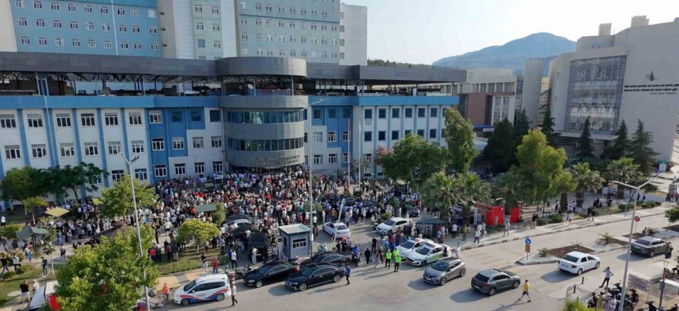 Manisa Büyükşehir Belediye Başkanı Ferdi Zeyrek hayatını kaybetti