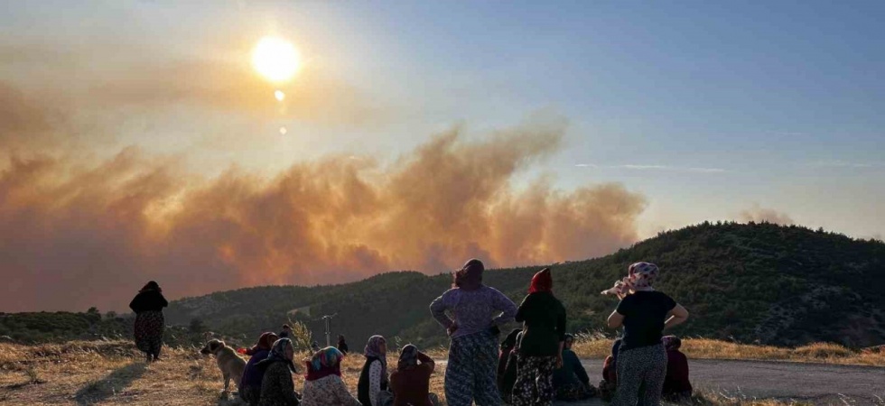 Manisa’daki orman yangınıyla ilgili son durumu Vali Özkan açıkladı