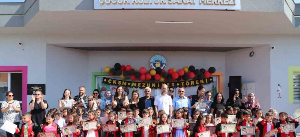 Turgutlu Belediyesi Çocuk Kültür Sanat Merkezinde mezuniyet heyecanı