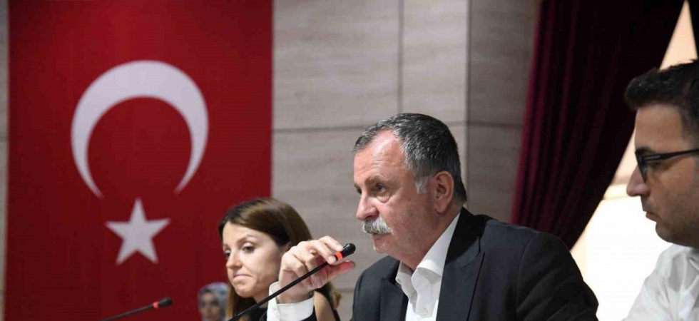 Yunusemre Millet Çarşısına Ferdi Zeyrek ismi verildi