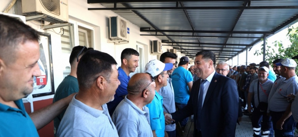Yunusemre’de personel bayramlaştı