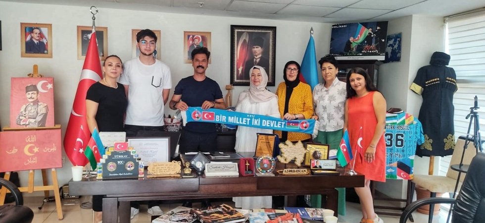 Hoşgül, Bakü'den Gelen Heyeti Ağırladı