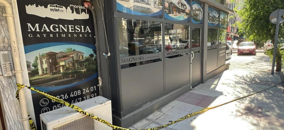 Manisa'da emlak ofisinde silahlı kavga: 1 ölü, 3 yaralı