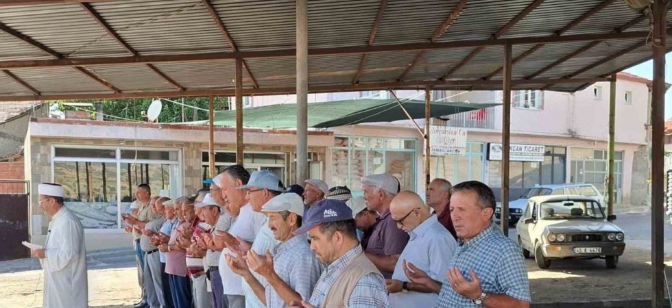 Selendi’de 3 gün süren yağmur duası