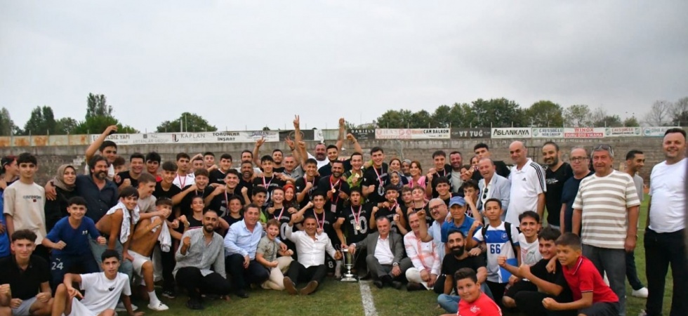 Yunusemre Belediyespor U17 Türkiye Şampiyonu oldu