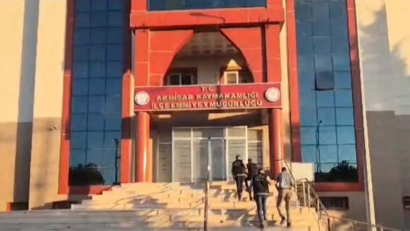 Akhisar’da uyuşturucu operasyonu: 2 tutuklama