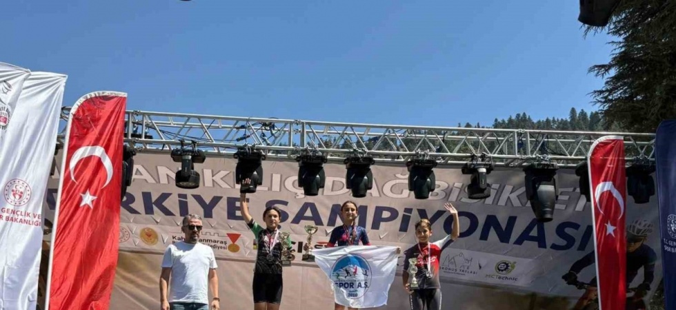 Akhisarlı bisikletçilerden önemli başarı