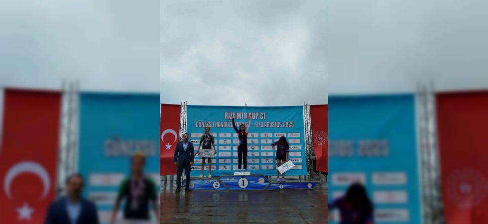Akhisarlı sporculardan Rize’de madalya şöleni