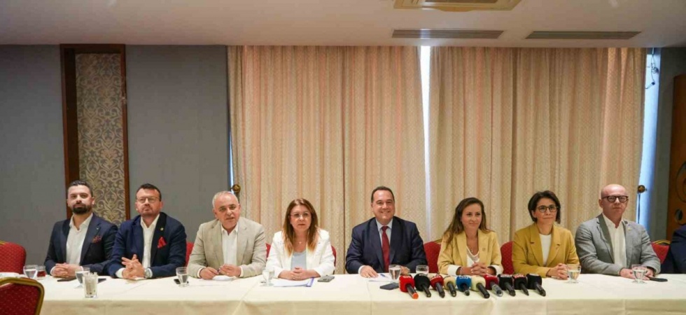 CHP’li vekillerden Manisa çıkarması