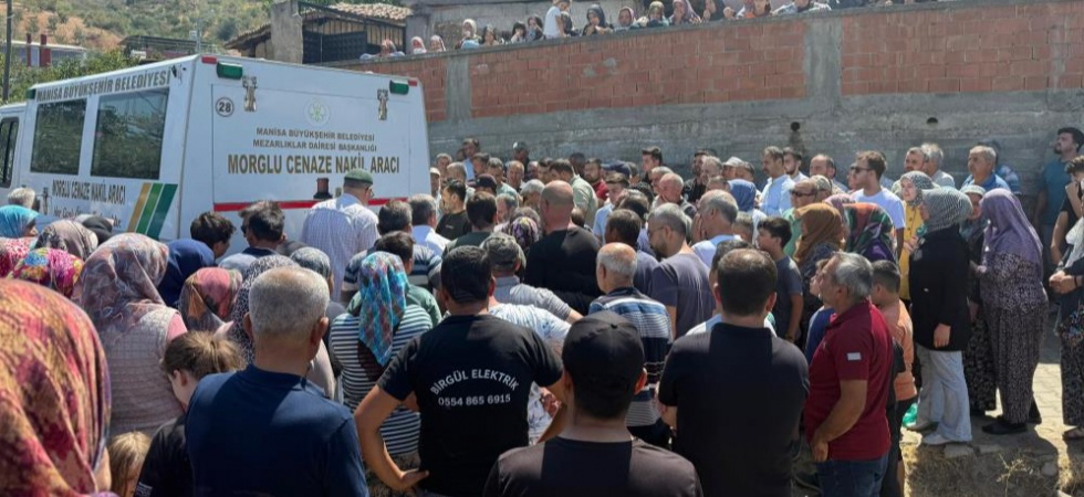 Kazada ölen kuzenler gözyaşlarıyla toprağa verildi
