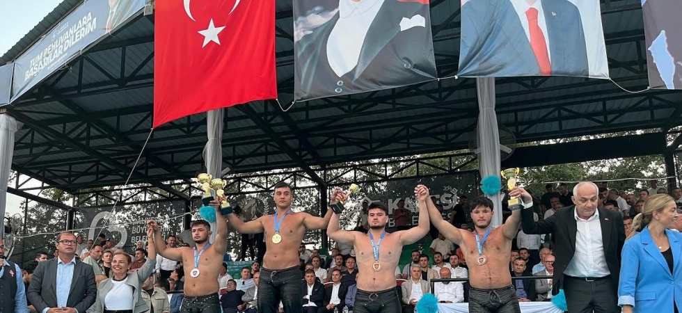 Kulalı pehlivan Türkiye Yağlı Güreş Ligi’nde şampiyon oldu