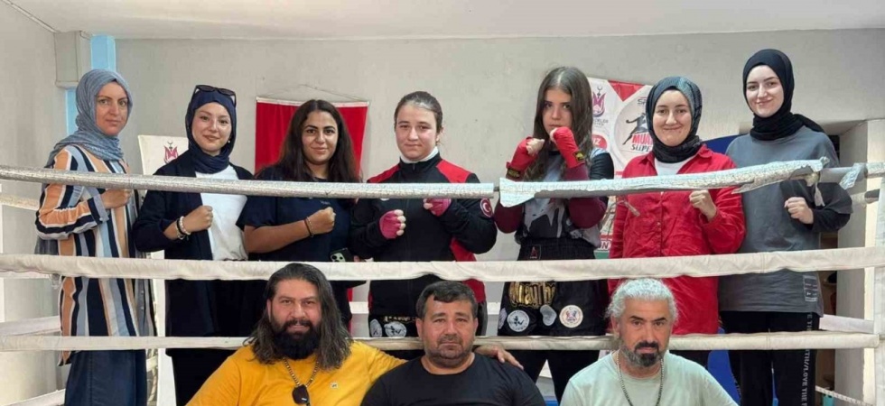 Kuruluş Osman oyuncuları Manisa Muaythai Eğitim Merkezi’ni ziyaret etti