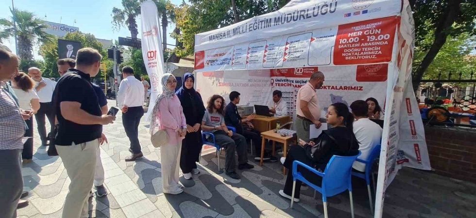 Manisa’da YKS mobil tercih danışma noktaları kuruldu
