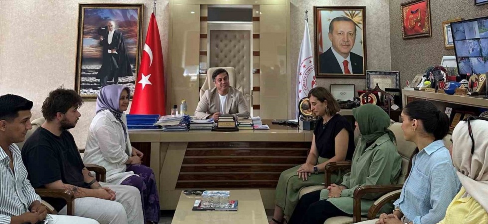 Manisalı gençlerden İl Müdürü Öztürk’e teşekkür