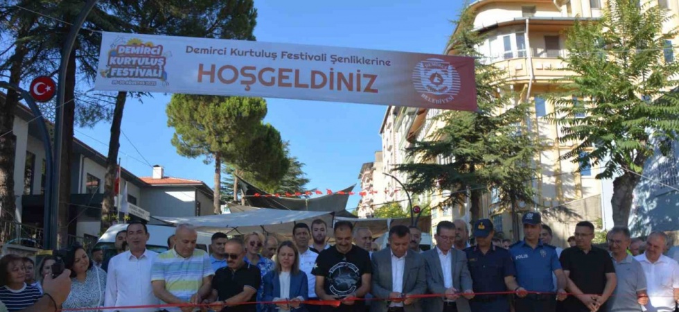 Milli mücadelenin şehri Demirci’de ’Kurtuluş Festivali’ başladı