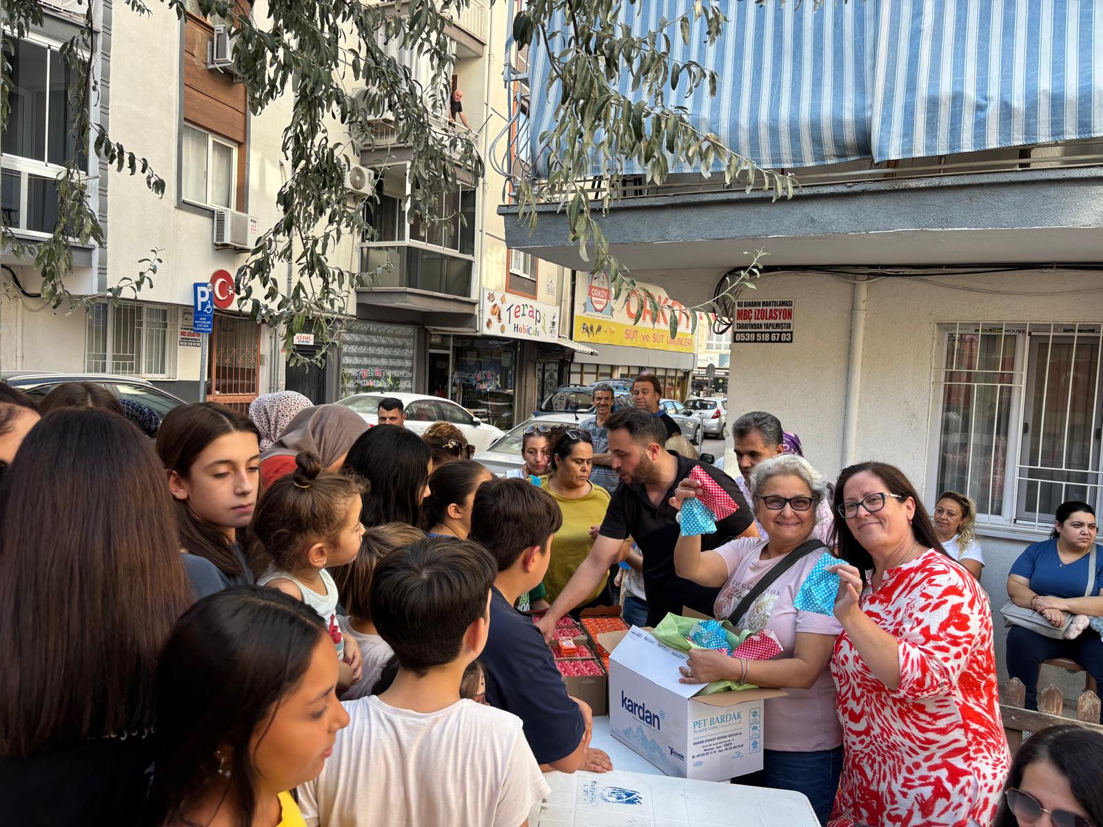 Tevfikiye’de miniklere 30 Ağustos coşkusu: Yüz boyama ve kukla gösterisiyle kutlama