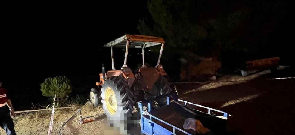 Traktörünün altında kalan sürücü hayatını kaybetti