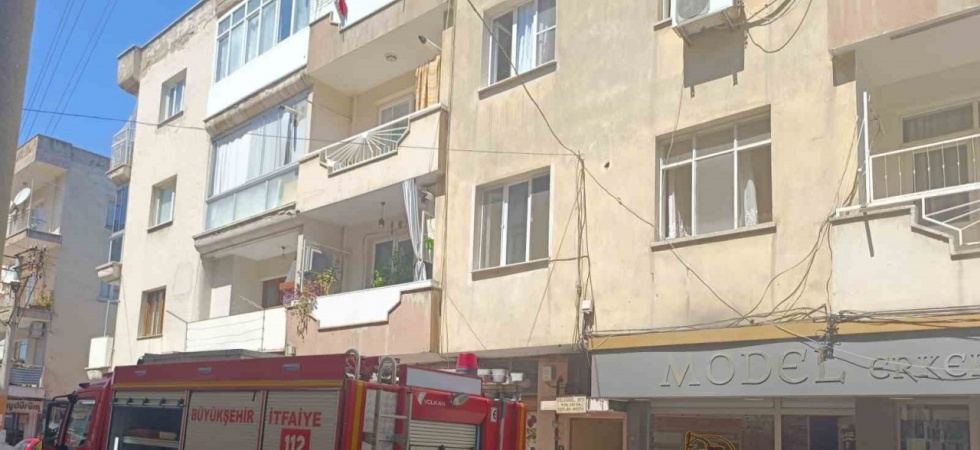 Turgutlu’da çıkan yangında 2 muhabbet kuşu telef oldu
