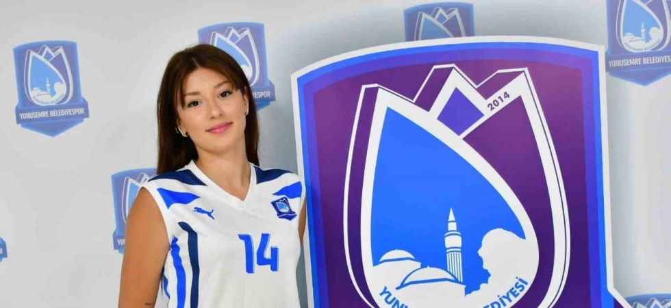 Yunusemre genç orta oyuncu Esennur Atay’ı transfer etti